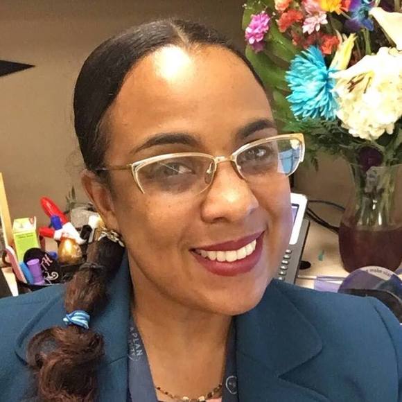 Meet your Posher, Danielle - Picture 1 of 1